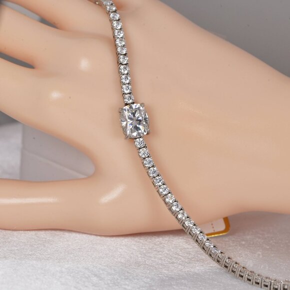 9.8 Ct Certified Oval Cut Moissanite Tennis Bracelet 925 Sterling Silver - Picture 2 of 5